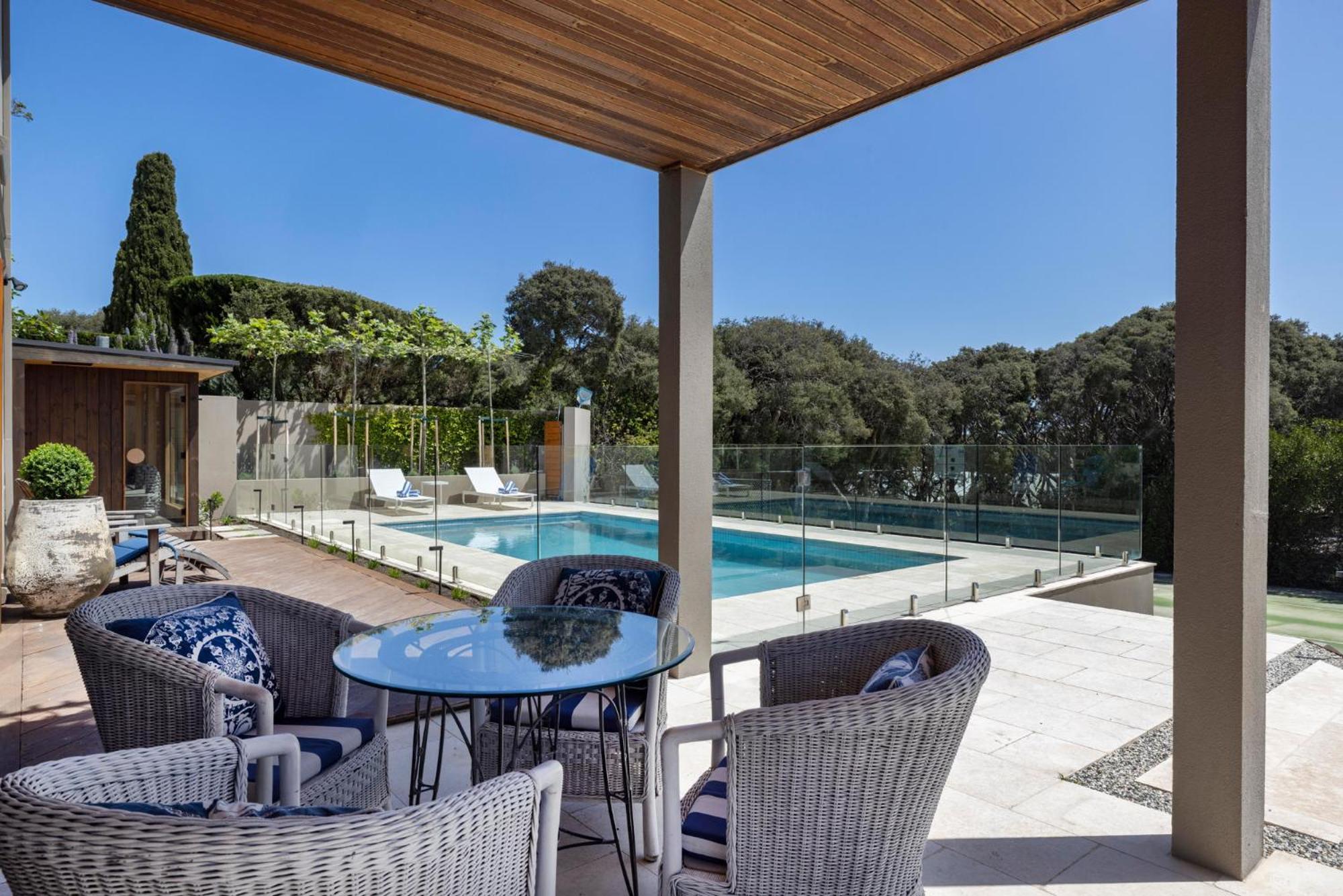 Serendib Luxury Sorrento Resort Living Exterior photo